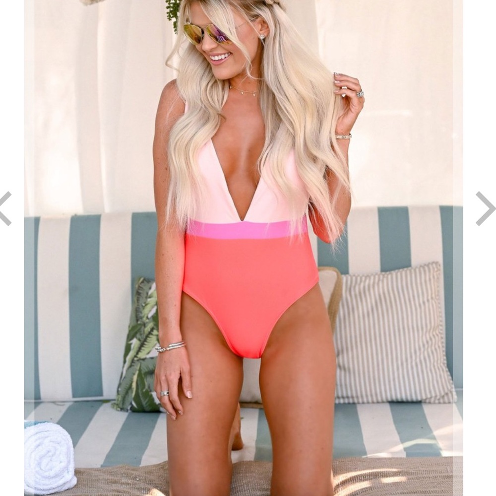 NEW Sitting Pretty Poolside Color Block Swimsuit - Picture 3 of 6